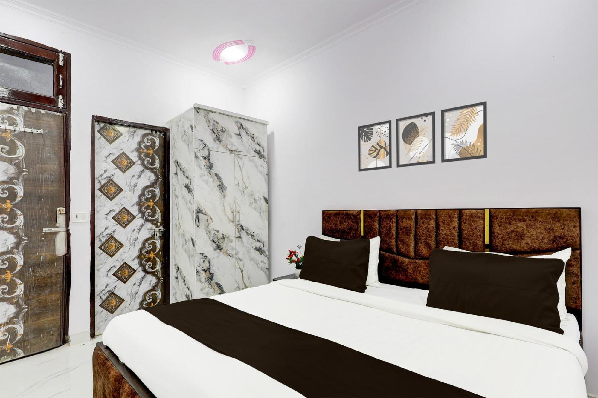 Hotel The Arrow Near Paschim Vihar Delhi  Extérieur photo
